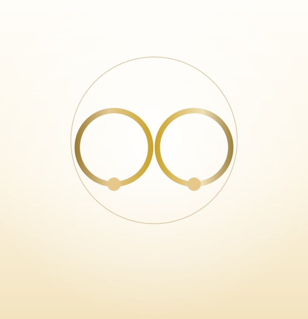 Par de aros circulares con baño de oro de 18 quilates